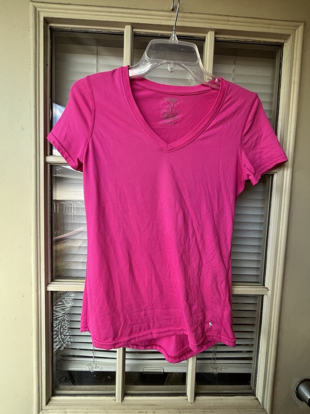 Danskin Now Pink Athletic Top Womens Small V Neck Workout Gym Yoga Shirt